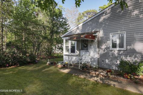 3 Swift Circle Whiting NJ 08759