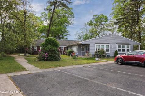 3 Swift Circle Whiting NJ 08759