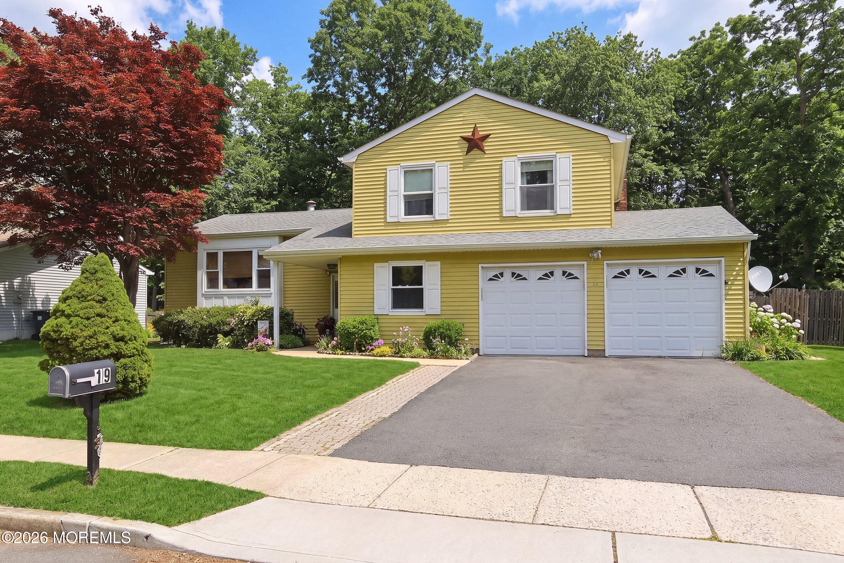 19 Colonial Court Howell NJ 07731