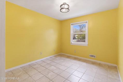 19 Colonial Court Howell NJ 07731