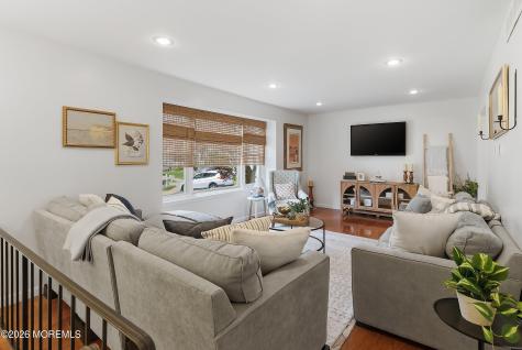 19 Colonial Court Howell NJ 07731