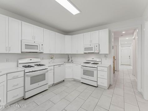 64 Sanz Town Road Lakewood NJ 08701