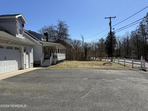 117 Driftway Road Howell NJ 07731