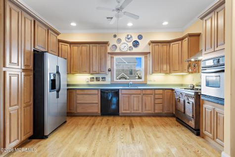 11 Betty Drive Manahawkin NJ 08050