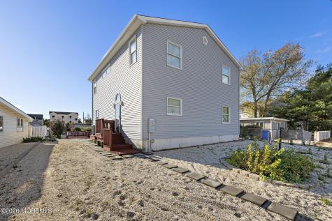 11 Betty Drive Manahawkin NJ 08050