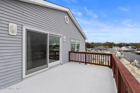 11 Betty Drive Manahawkin NJ 08050
