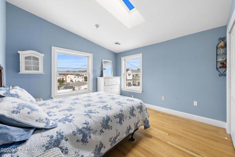 11 Betty Drive Manahawkin NJ 08050