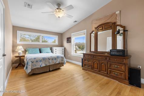 11 Betty Drive Manahawkin NJ 08050