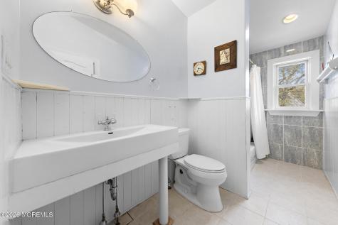 11 Betty Drive Manahawkin NJ 08050