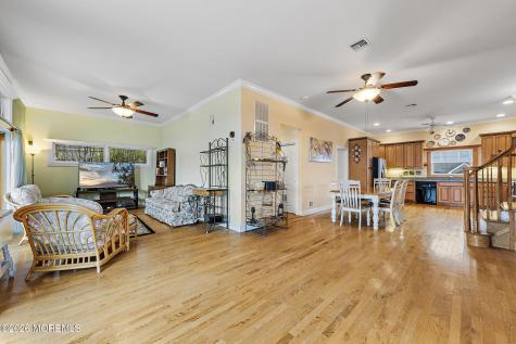 11 Betty Drive Manahawkin NJ 08050