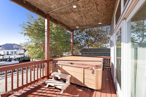 11 Betty Drive Manahawkin NJ 08050