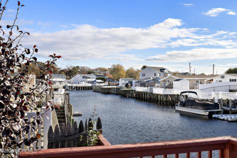 11 Betty Drive Manahawkin NJ 08050