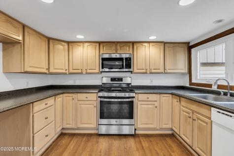 9 Fountain Avenue Matawan NJ 07747