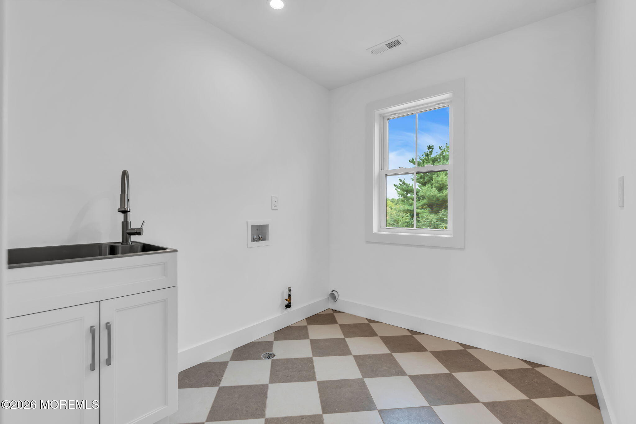 748 Holmdel Road Holmdel NJ 07733