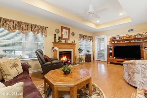 25 Ivy Hill Road Lakewood NJ 08701