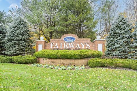 25 Ivy Hill Road Lakewood NJ 08701