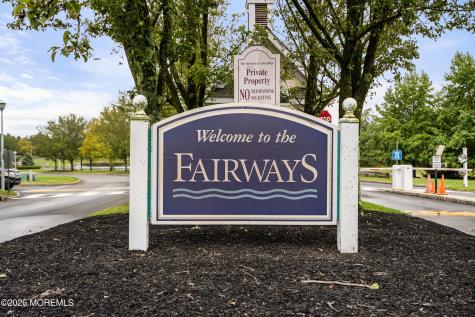 25 Ivy Hill Road Lakewood NJ 08701