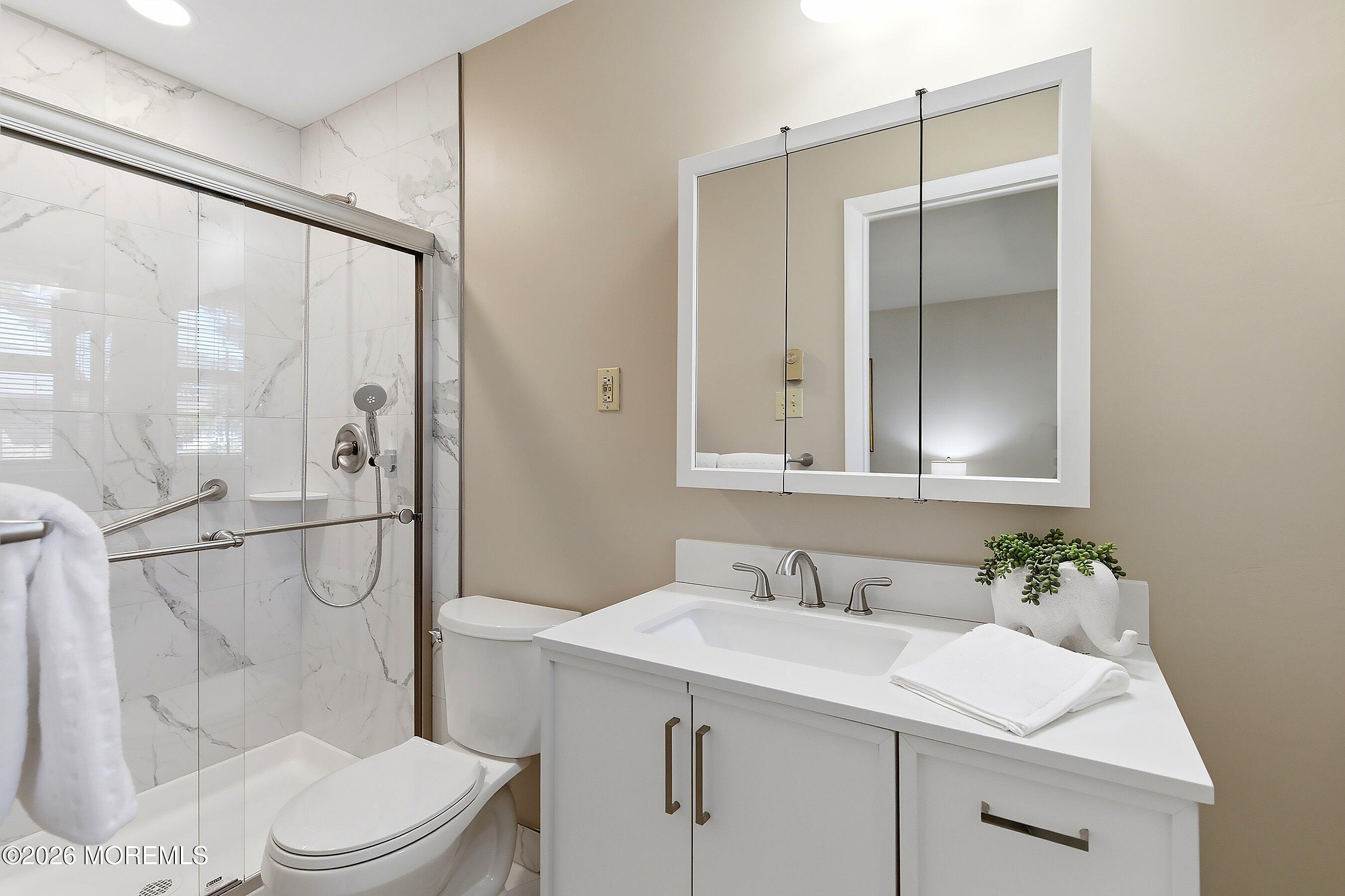 21 Cambridge Circle Manchester NJ 08759