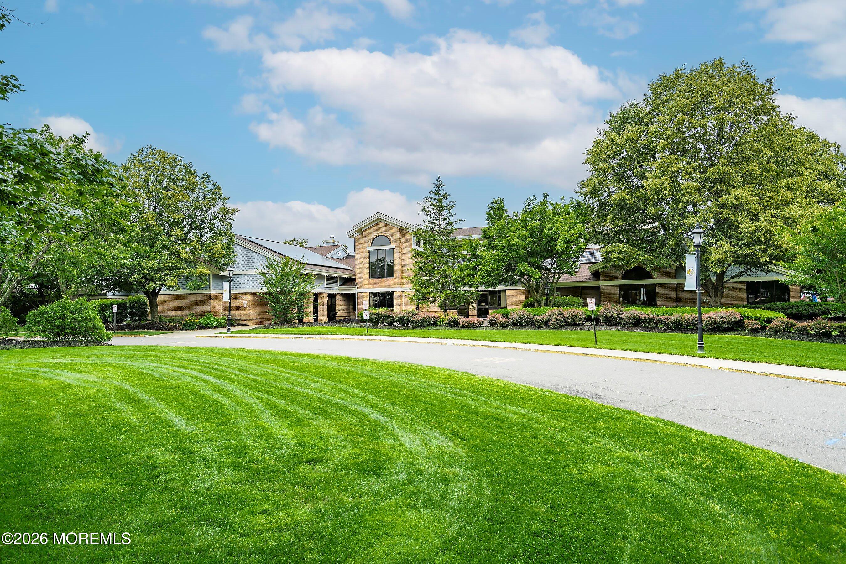 21 Cambridge Circle Manchester NJ 08759
