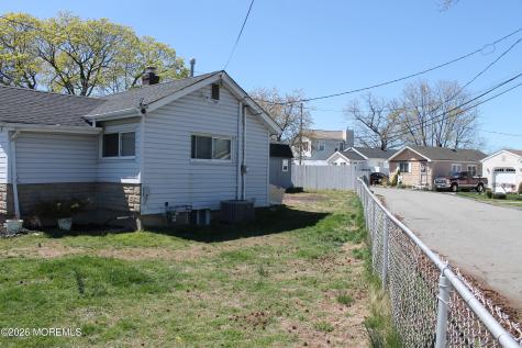 235 Alpine Way Laurence Harbor NJ 08879