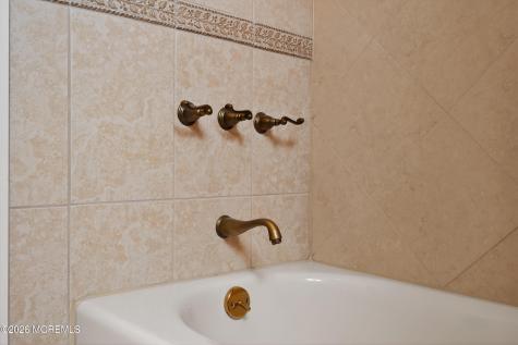 24 Deerwood Avenue Edison NJ 08817
