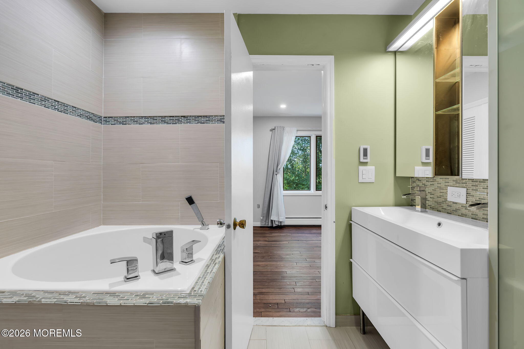 28 Hopi Drive Middletown NJ 07748