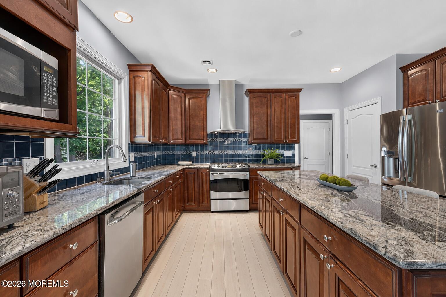 34 La Valley Drive Manalapan NJ 07726