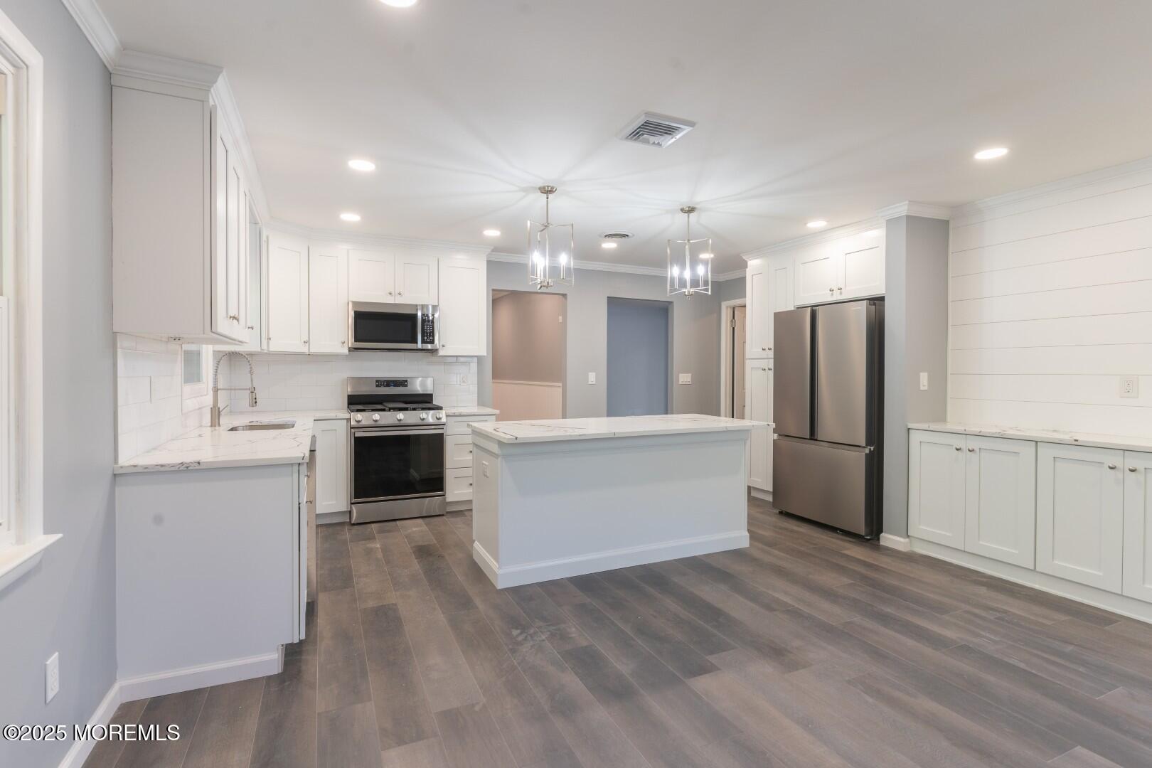 23 Burlington Court Toms River NJ 08757