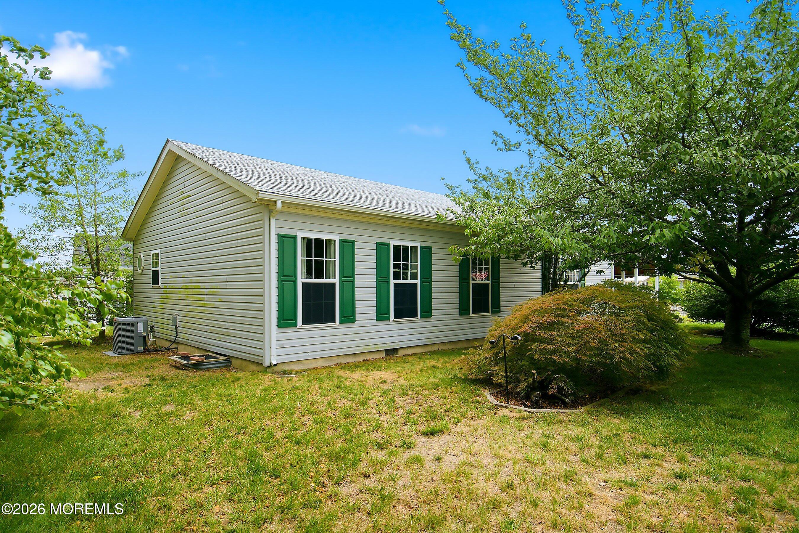 60 Fort Lee Drive Manahawkin NJ 08050