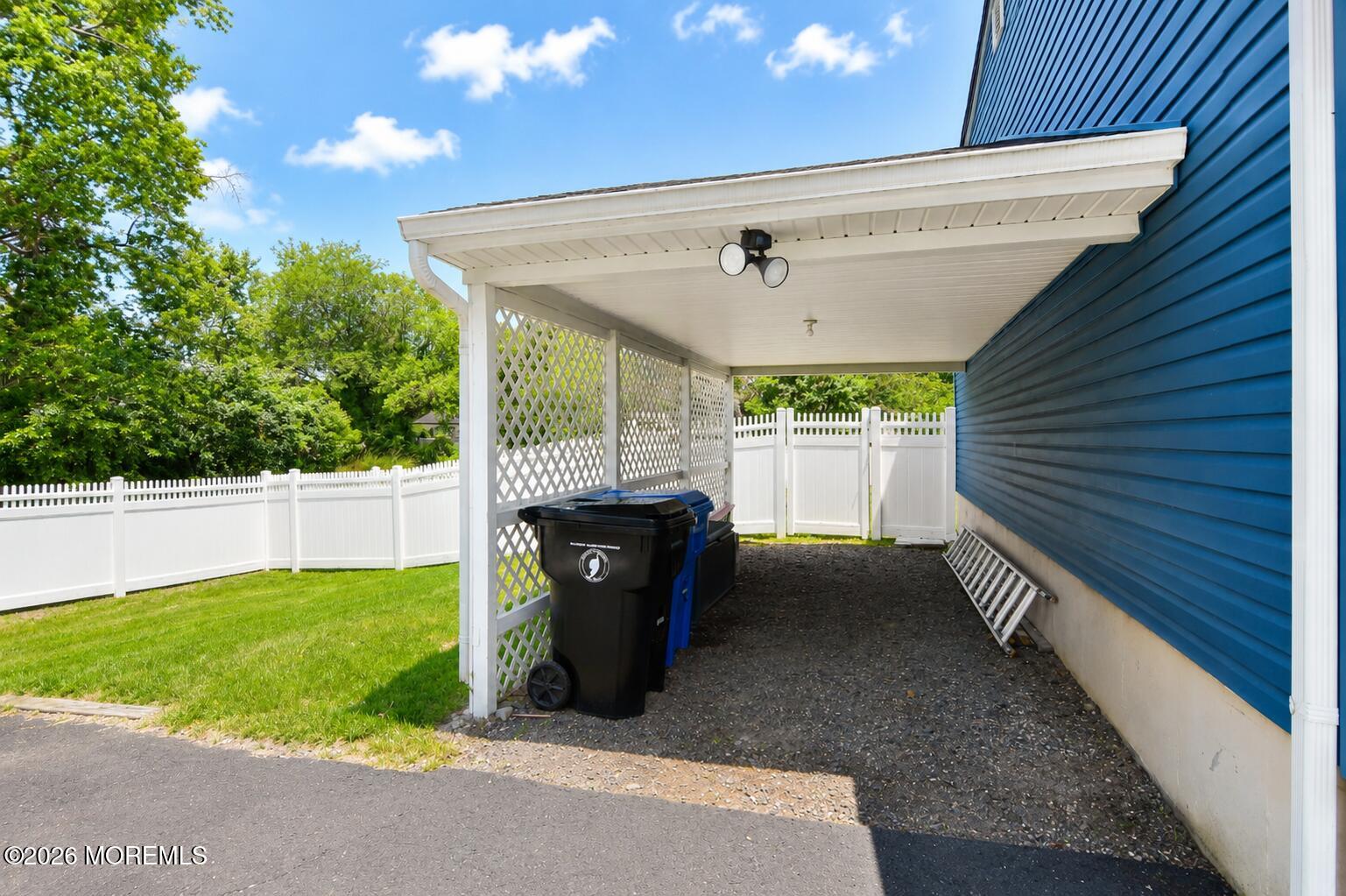 469 East Road Belford NJ 07718