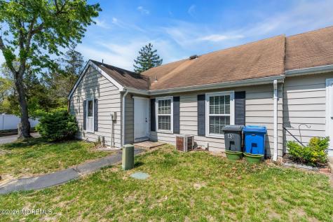 40 Dover Walk Toms River NJ 08753