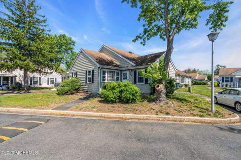 40 Dover Walk Toms River NJ 08753