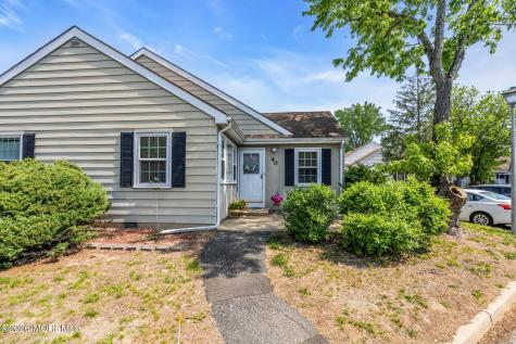 40 Dover Walk Toms River NJ 08753