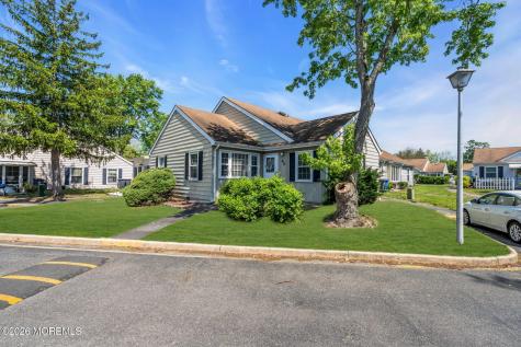 40 Dover Walk Toms River NJ 08753