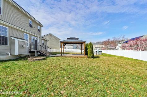 4 Harvest Lane Pemberton NJ 08068