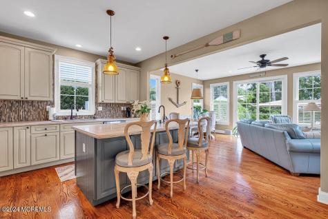 554 Essex Avenue Spring Lake Heights NJ 07762