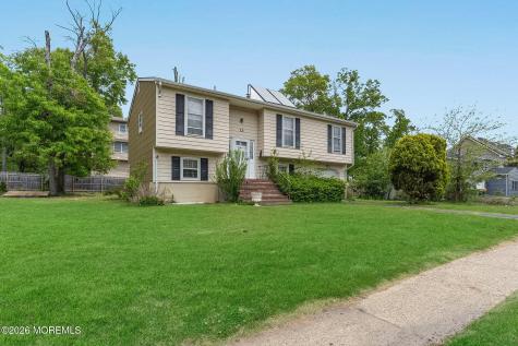 13 Buttell Avenue Lakewood NJ 08701