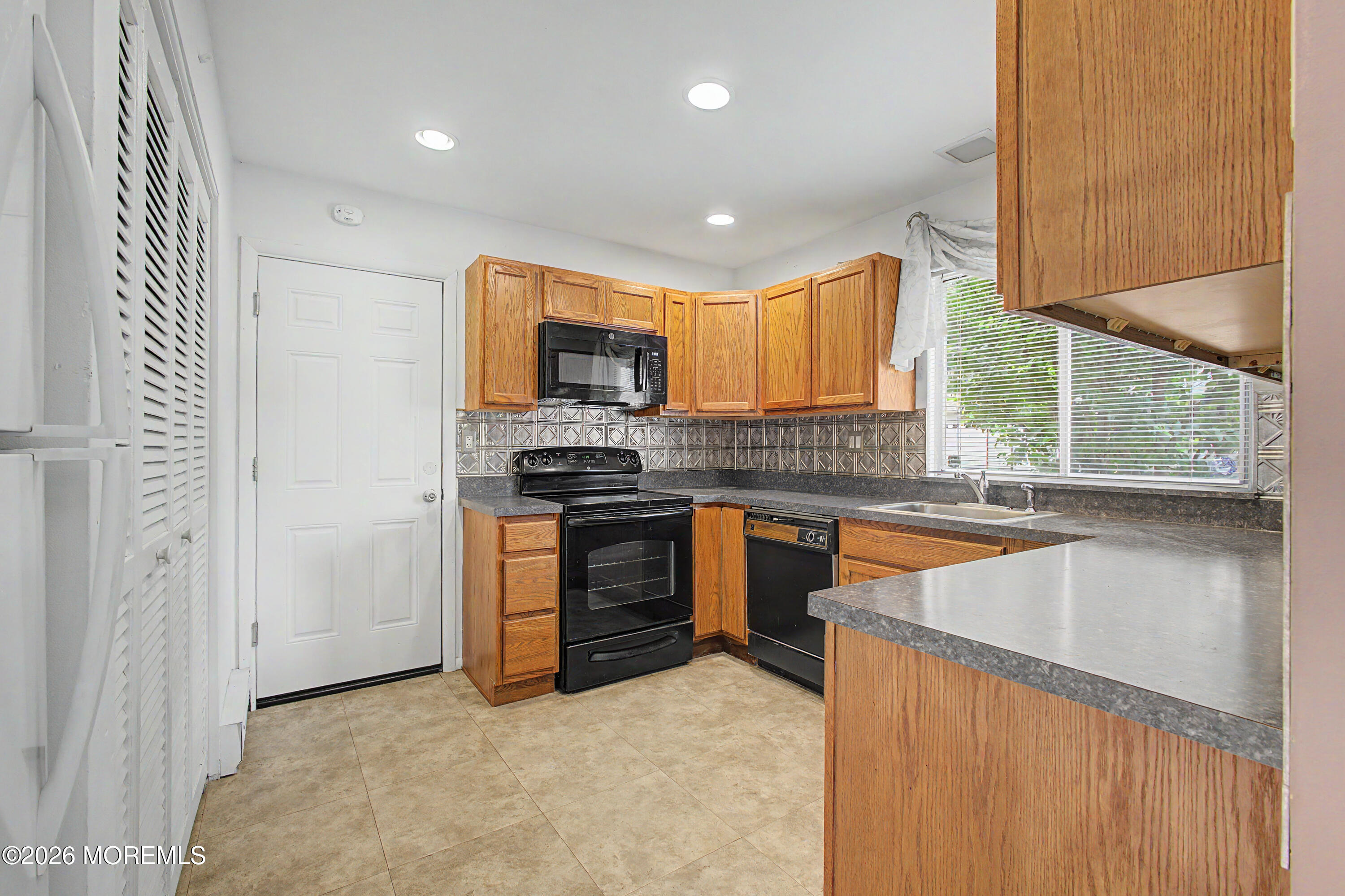871 Liverpool Circle Manchester NJ 08759