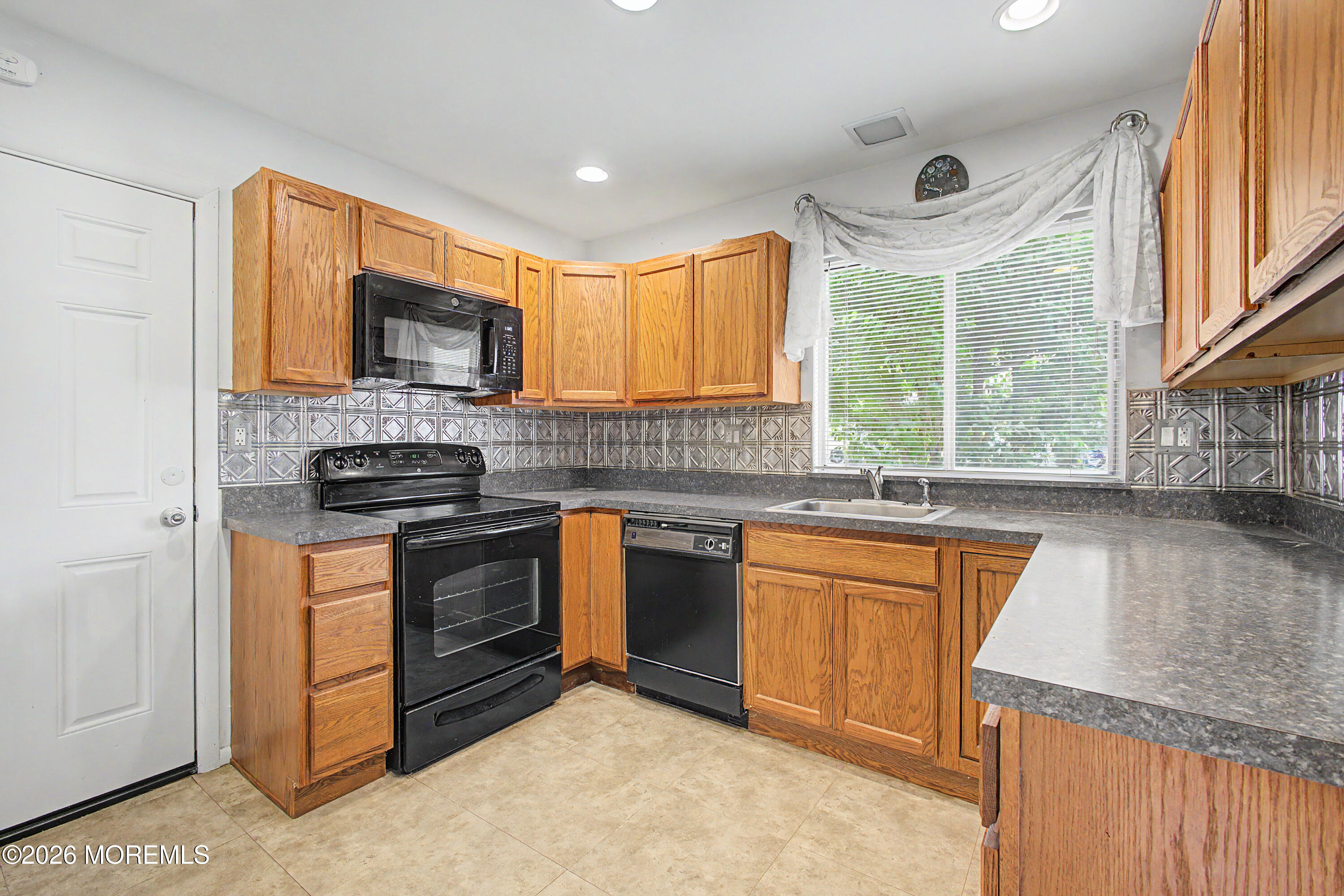 871 Liverpool Circle Manchester NJ 08759