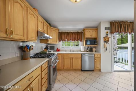 8 Dover Court Hazlet NJ 07730