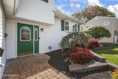 8 Dover Court Hazlet NJ 07730