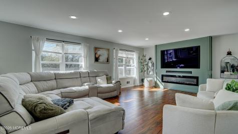 53 Crater Lake Road Howell NJ 07731