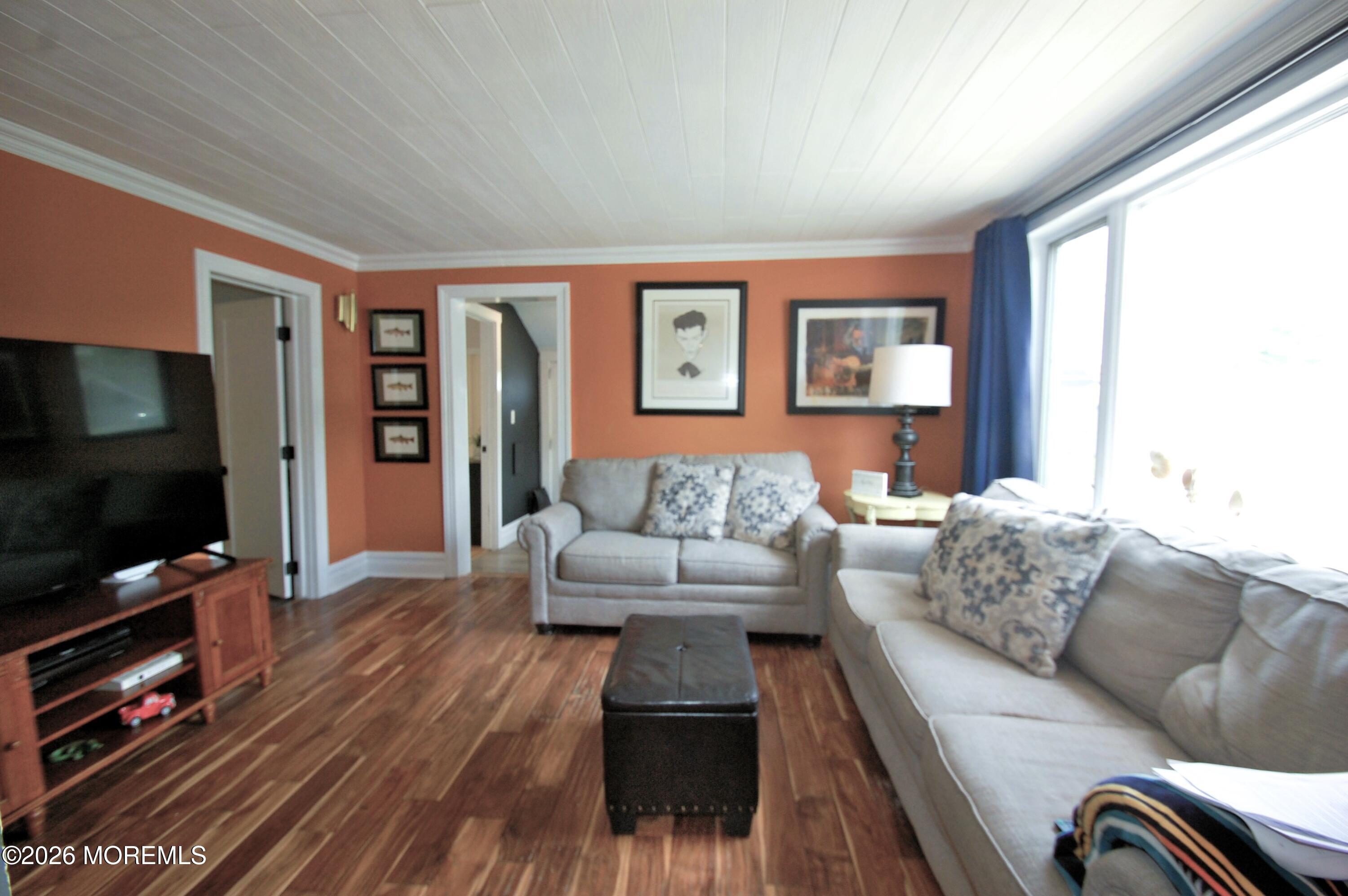 832 6th Street Union Beach NJ 07735