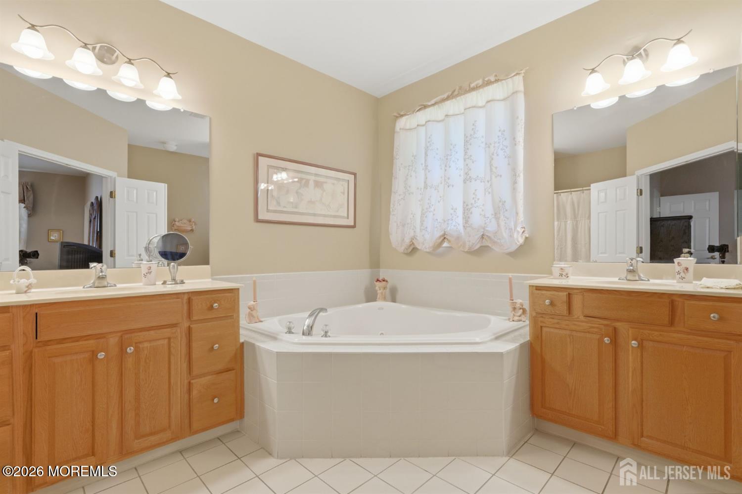 16 Barbaras Way Jackson NJ 08527