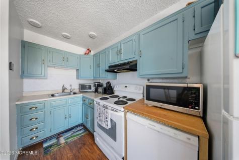 21 S Boston Drive Little Egg Harbor NJ 08087