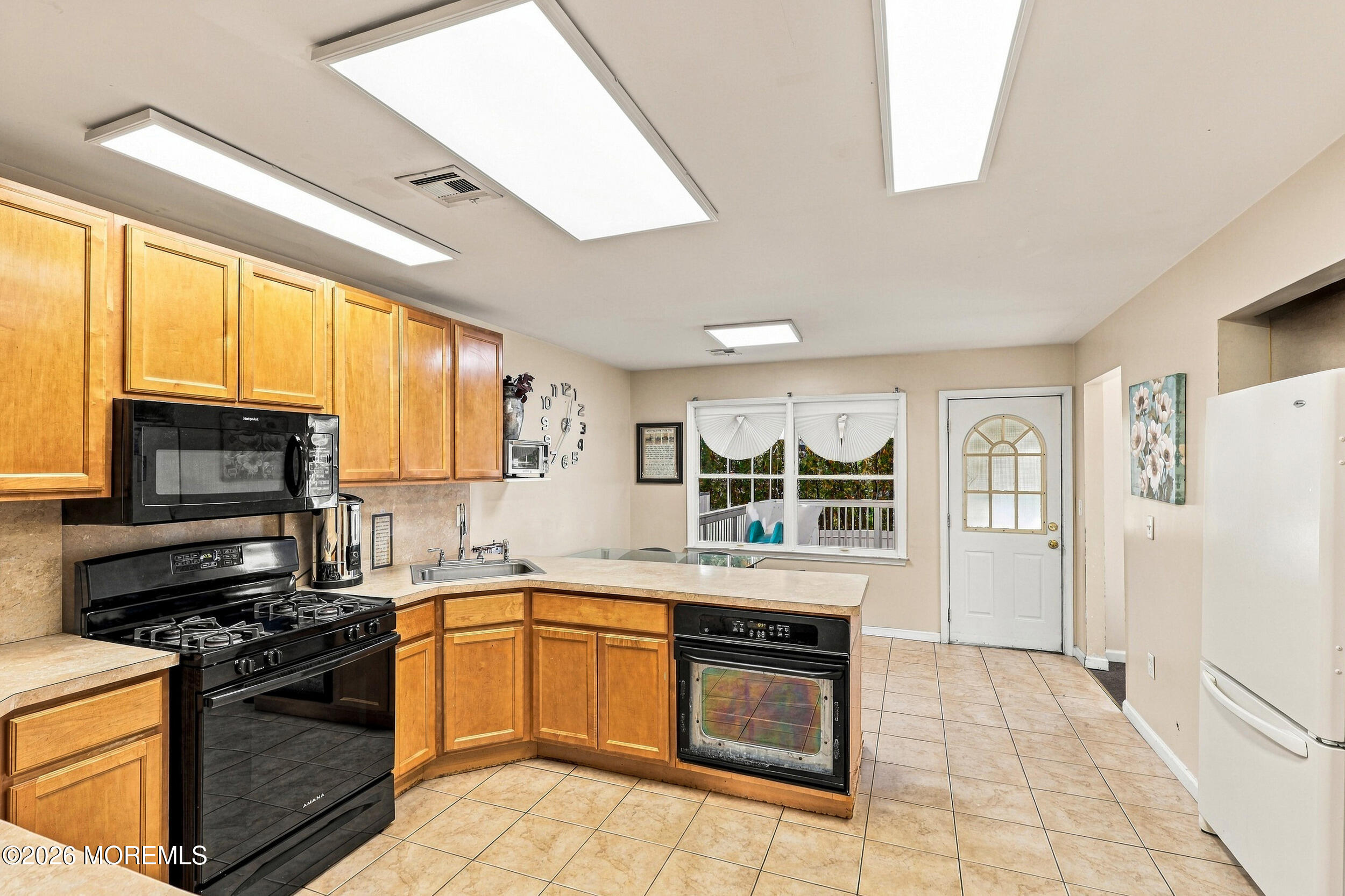 10 Kew Gardens Drive Lakewood NJ 08701
