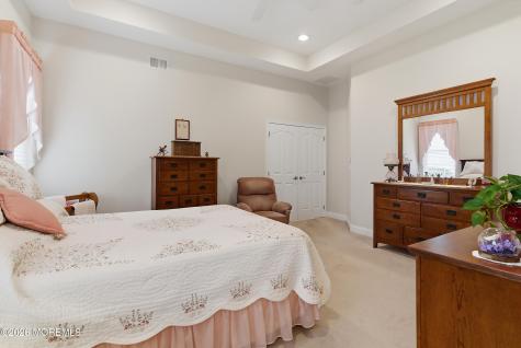 61 Avalon Way Waretown NJ 08758