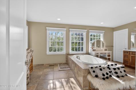 32 Liedtke Drive Cranbury NJ 08512