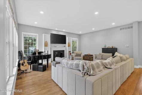 32 Liedtke Drive Cranbury NJ 08512