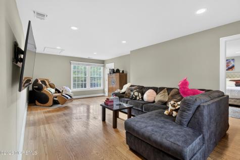 32 Liedtke Drive Cranbury NJ 08512